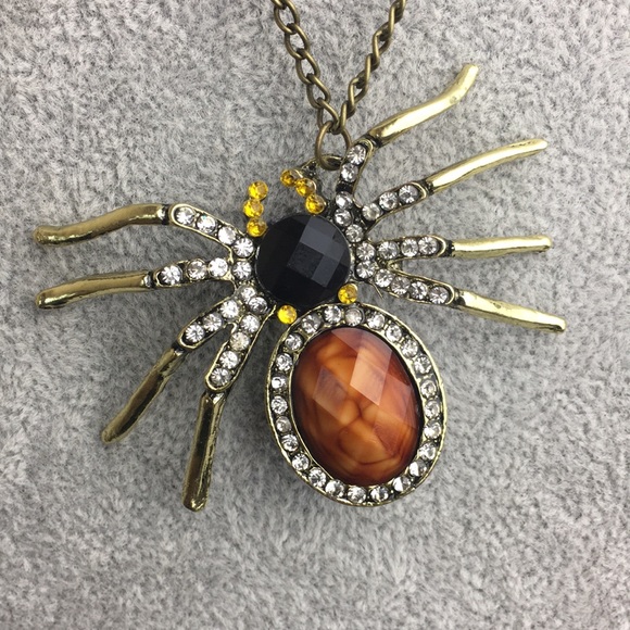 Fabulous spider rhinestone pendant necklace - Picture 3 of 6